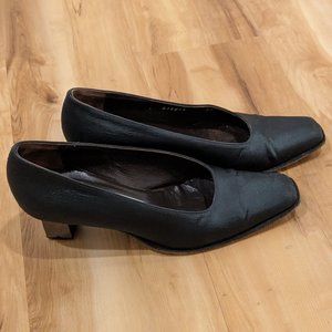 Vintage Gastione Lucioli pumps